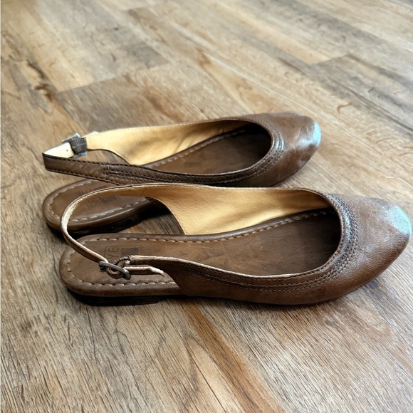 Frye • Sling Back Carson Ballet Flats - Picture 2 of 10